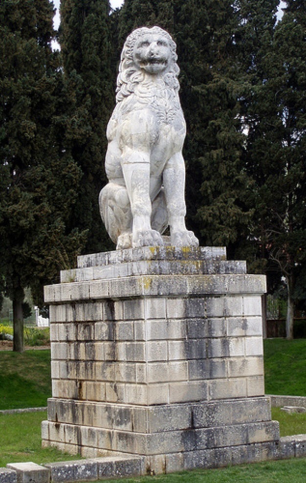 Khaironeian leijona on taisteluissa kaatuneille pystytetty muistomerkki vuodelta 338 eKr. 